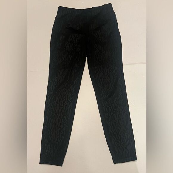 Sweaty Betty All Day 7/8 Length Leggings Size XS Black Animal Print - Picture 2 of 5